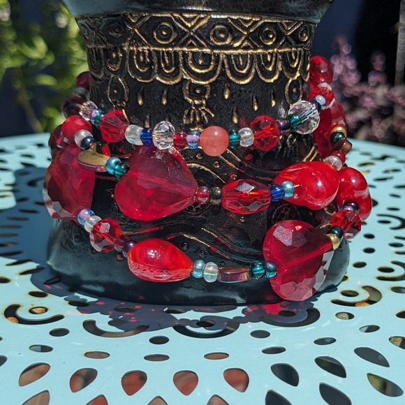 Red Hearts & Hematite Beads Bracelet Crystals Glass Beads Handmade Artisan Bling - Picture 6 of 12
